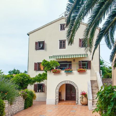 奥索尔Family House Lana别墅 外观 照片